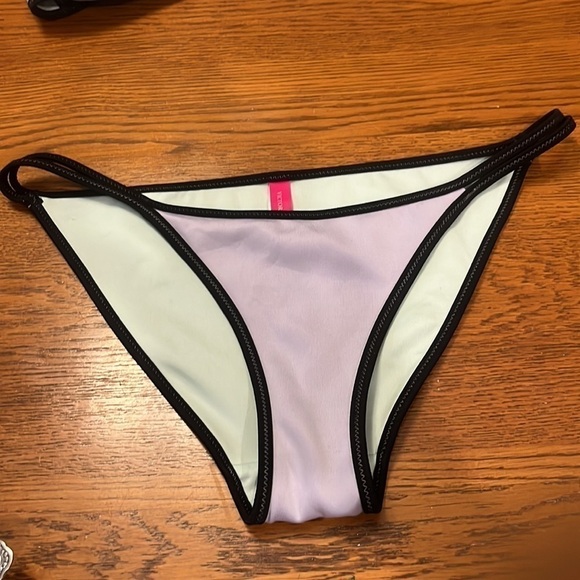 Victoria’s Secret swimsuit triangle top string bikini size S small light purple - Picture 4 of 8